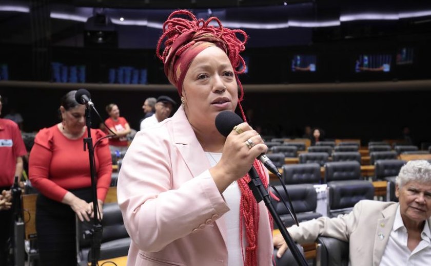 Projeto prevê capacitação de profissionais de saúde pública para atendimento de mulheres lésbicas