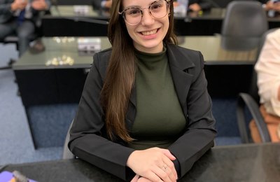 Passarela que liga bairros do Canaã e Santo Amaro passa por reformas após indicação da vereadora Olívia Tenório