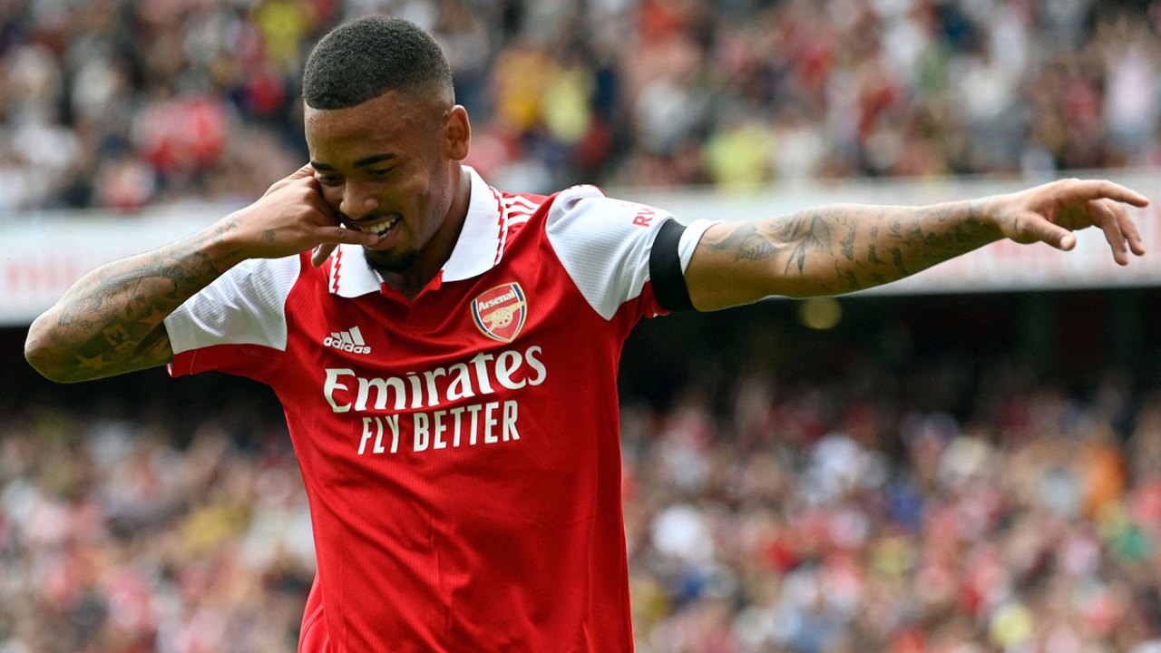 Gabriel Jesus brilha e participa dos 4 gols da vitória do Arsenal sobre Leicester