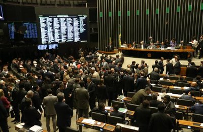 Câmara rejeita urgência para renegociação da dívida dos estados