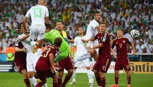 Slimani (13) foi o autor do gol da classificação da Argélia/ GettyImages