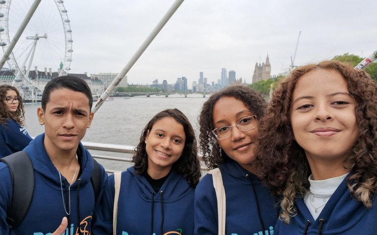 Alunos do Colégio Tiradentes guardam lembranças inesquecíveis da viagem de intercâmbio à Inglaterra