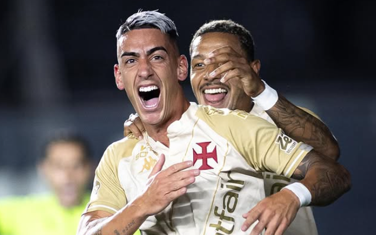 Vasco aproveita jogador a mais, vira diante do Bahia e respira no Brasileirão