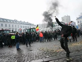 Ato contra acordo Mercosul-UE em Bruxelas registra confrontos