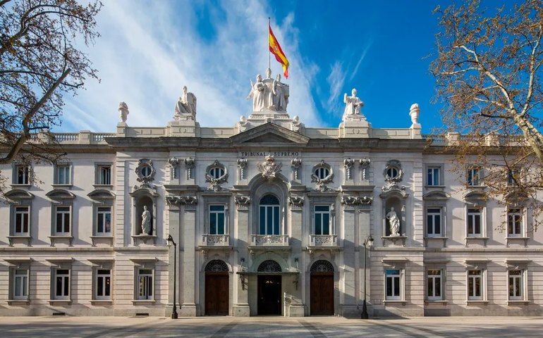 Caso Negreira: Juiz acusa Barcelona de suborno e polícia apreende documentos na RFEF