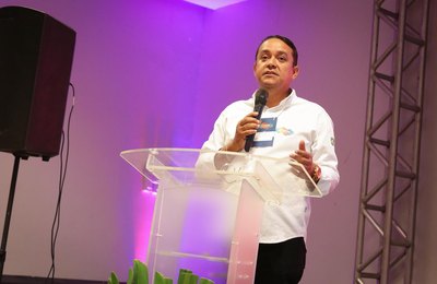 Rodrigo Buarque aposta no alinhamento de estratégias para avanço do SUS no Brasil