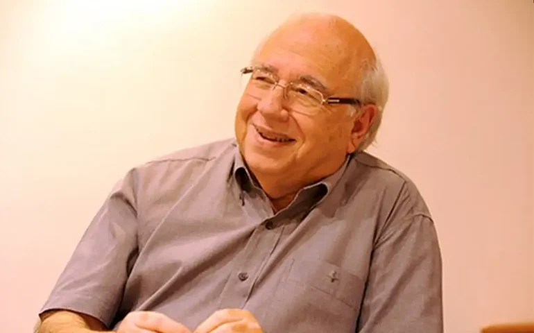 Verissimo: Velhinha de Taubaté 'morreu' por conta do Mensalão em 2005; relembre