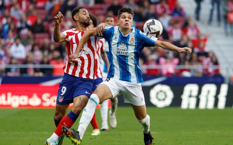 Atlético de Madrid e Bétis empatam e ficam longe de Barcelona e Real no Espanhol