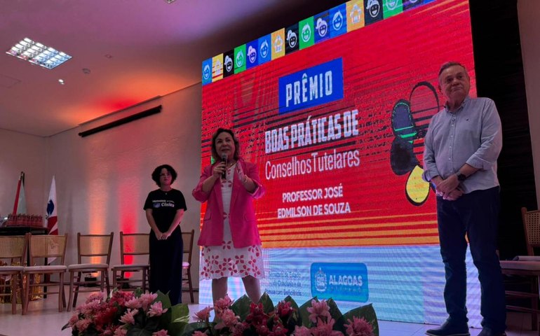 Secdef premia boas práticas de conselhos tutelares com honraria José Edmilson de Souza