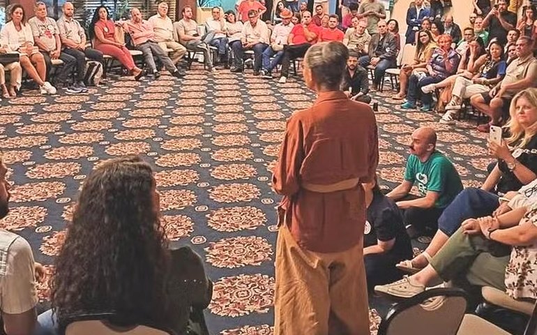 Heloisa Helena derrota Marina Silva de forma acachapante em eleição pelo comando da Rede Sustentabilidade