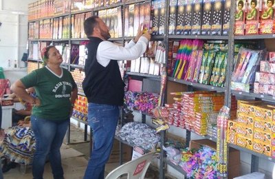 Procon Maceió intensifica fiscalização em barracas de fogos
