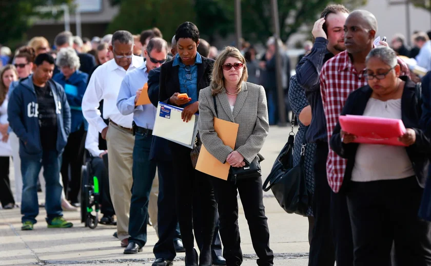 Abertura de postos de trabalho nos EUA sobe a 8,04 milhões em agosto, mostra Jolts