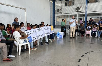Delegado Thiago Prado palestra para adolescentes sobre violência nas escolas
