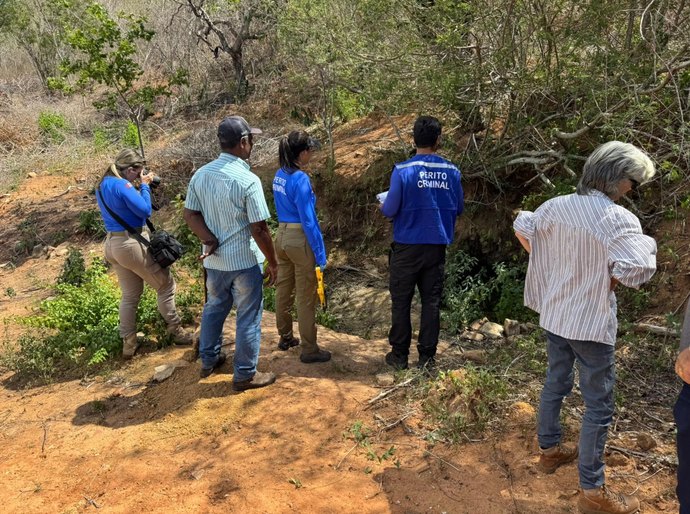 Polícia Científica realiza perícia em área de incêndio florestal e desmatamento na zona rural de Água Branca