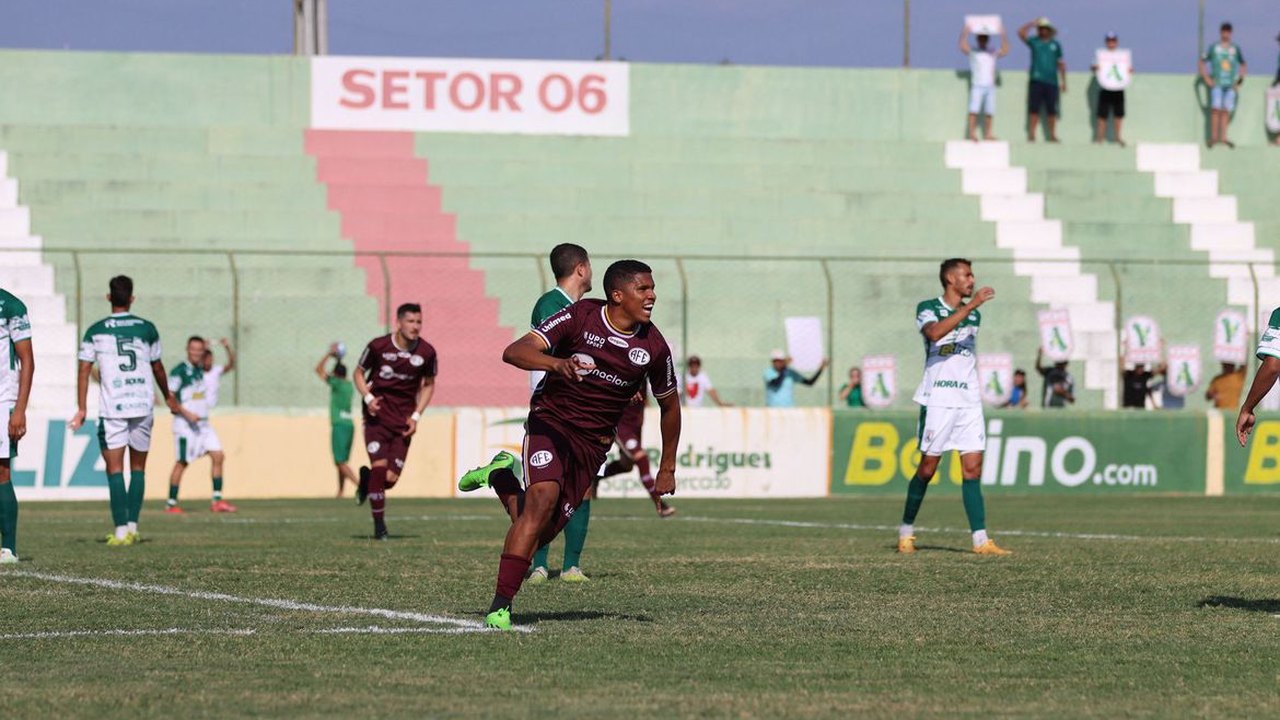 Ferroviária-SP segura 1 a 1 com Sousa-PB e conquista acesso à Série C