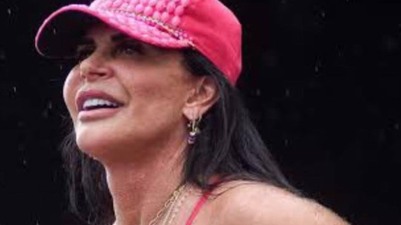 De silicone à cirurgia íntima, Gretchen coleciona procedimentos estéticos e fala abertamente sobre eles