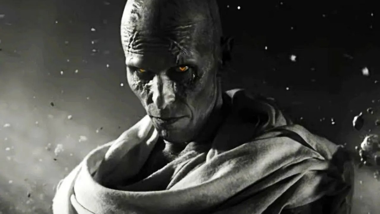 Diretor explica que mudou visual de Gorr por semelhança com Voldemort