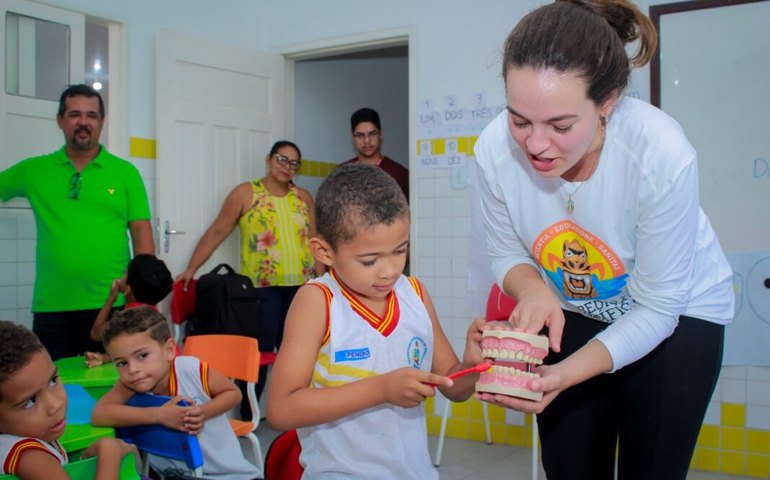 Prefeitura de Penedo e Expedição Científica promovem ações de saúde e educação