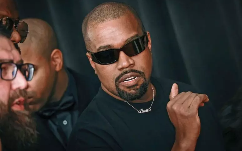 Austrália cancela visto de Kanye West por música pró-Hitler