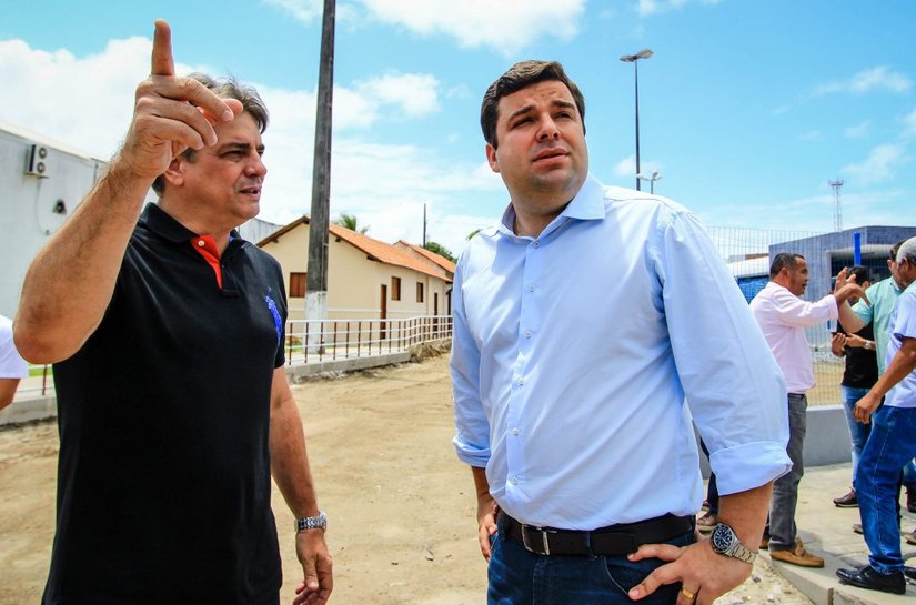 Prefeito em exercício Marcelo Palmeira vistoria obras em Jaraguá