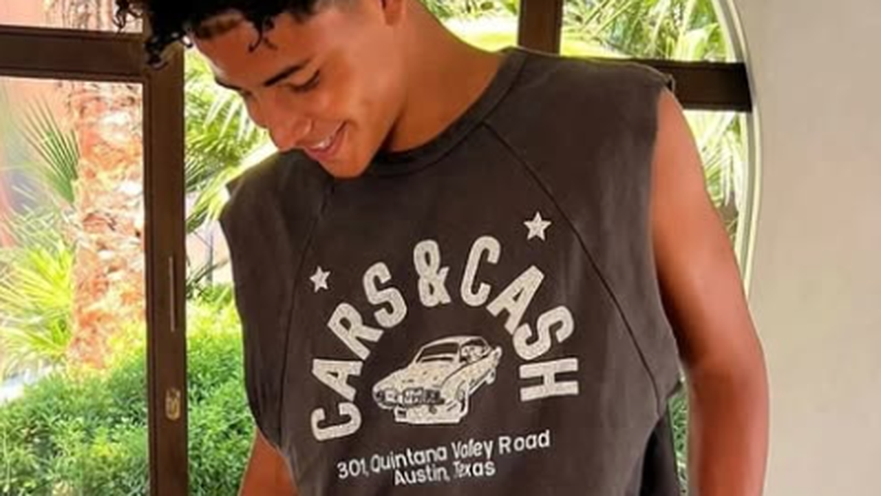 Cristiano Ronaldo Jr. ganha Lamborghini Urus de R$ 1,65 milhão aos 15 anos