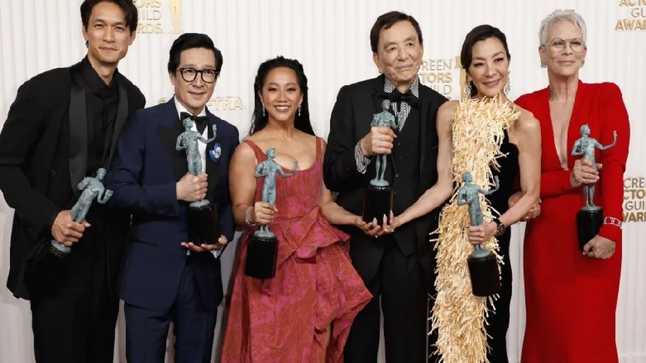 ‘Tudo em Todo Lugar ao Mesmo Tempo ganha nas principais categorias do Oscar 2023