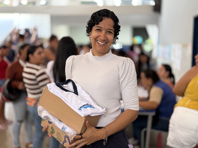Prefeitura de Coruripe inicia entrega de mais de 13 mil kits escolares para alunos da rede municipal