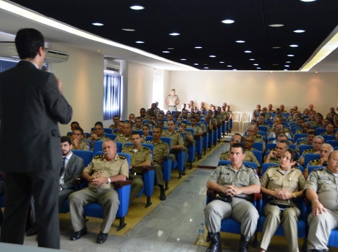 Direitos Humanos e Atividade Policial é tema de palestra na Academia da PM