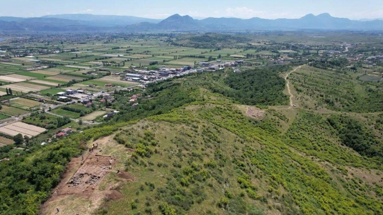 Raro anel de sinete de ouro bizantino com nome de mulher é descoberto na Bulgária