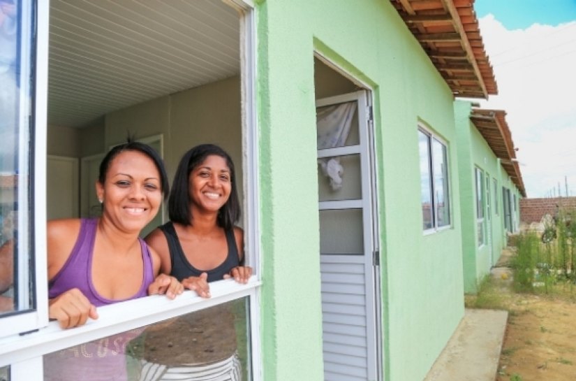 Estado firma convênio para construção de 70 habitações em Ibateguara
