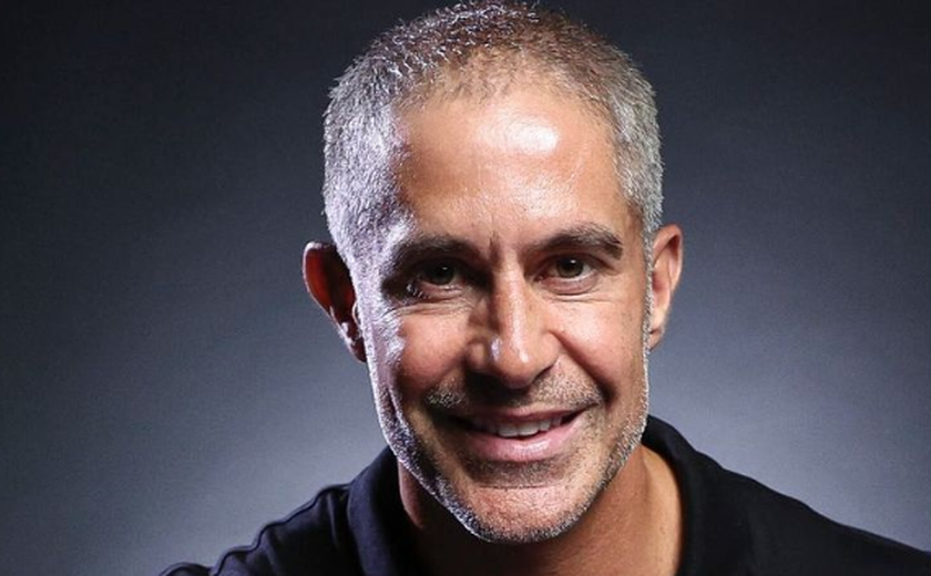 Albânia de Sylvinho cede empate à Moldávia, mas se classifica para a Eurocopa
