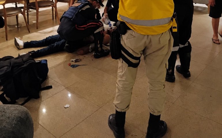 Ronda no Bairro presta socorro a homem baleado na Pajuçara