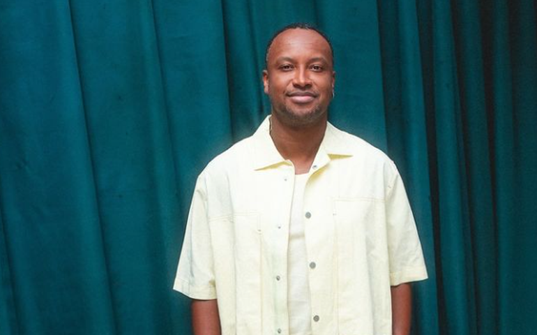 Thiaguinho homenageia fã: 'Sua presença e seu carinho salvaram meu dia e minha vida'