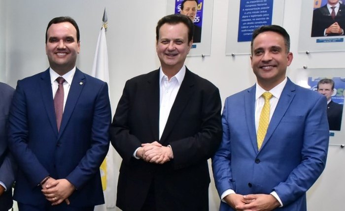 Líder do PSD, deputado Antonio Brito (BA), deputado Luciano Amaral (AL), presidente do PSD, Gilberto Kassab e governador de Alagoas, Paulo Dantas