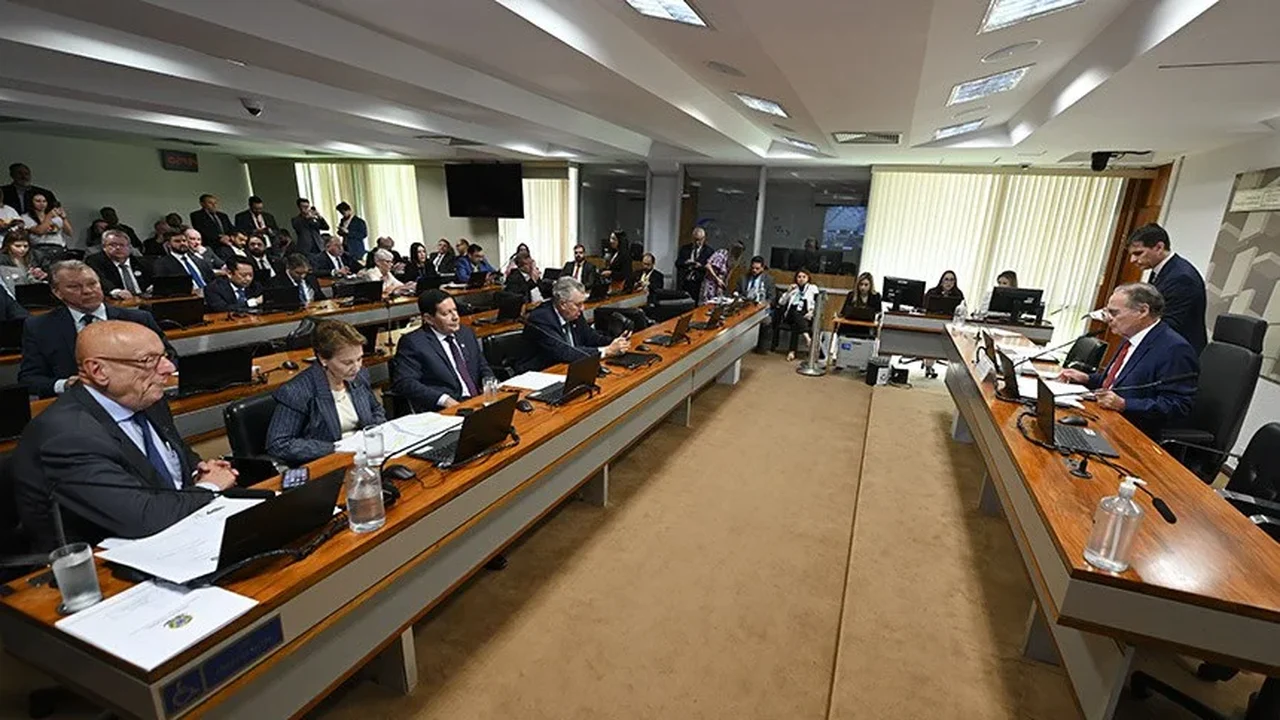 Importação simplificada de bens para pesquisa avança no Senado