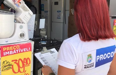 Procon Maceió alerta consumidores para a compra de presentes no Dia dos Namorados
