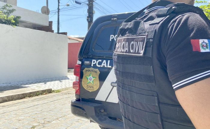 Homem foi preso após tentar enganar a polícia com identidade falsa Homem foi preso após tentar enganar a polícia com identidade falsa