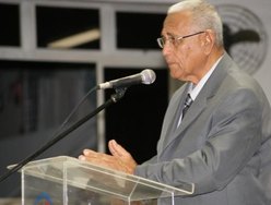 Igreja faz prestação de contas e o pastor Abiezer dá uma mensagem