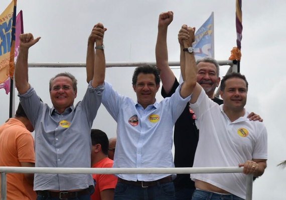 Em dia de campanha no Litoral Norte, caravana do senador Renan percorre quatro municípios da região