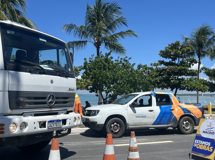Serviço de drenagem interdita trechos da Avenida Cícero Toledo, nesta quarta-feira(28)