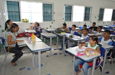 Prefeitura de Maceió nomeia mais 267 concursados da Educação