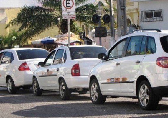 Mais de 400 taxistas do interior já deram entrada no cadastro da Arsal