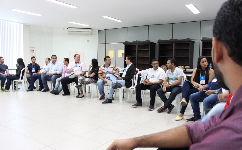 Juceal reúne representantes municipais para melhoria do atendimento no estado