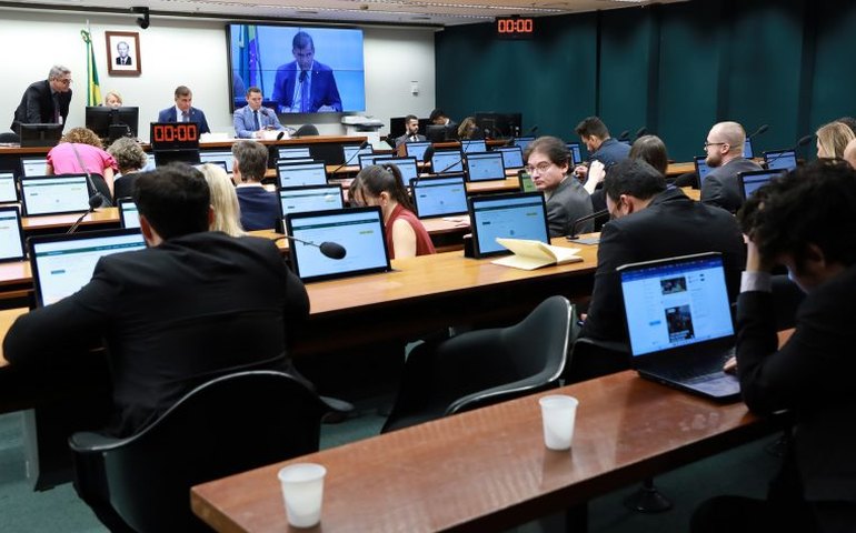 Conselho de Ética pode votar mais seis processos por quebra de decoro nesta terça