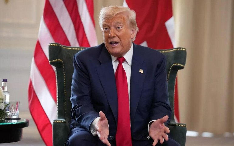 Trump declara que só dá 10-12 dias para Rússia e Ucrânia alcançarem cessar-fogo