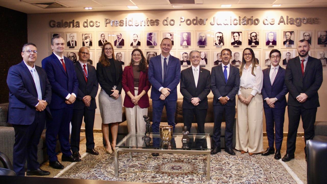 Fábio Bittencourt debate melhorias na SPU com sindicatos de servidores