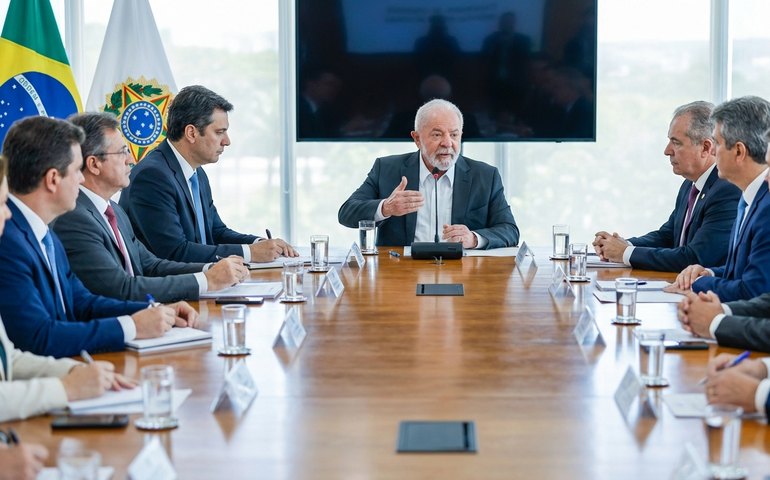 Lula afirma que inflação é resolvida com 'dinheiro na mão do povo'