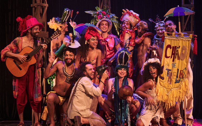 Companhia de Revista leva ao palco &#8216;Tatuagem&#8217;, peça baseada no filme de 2013