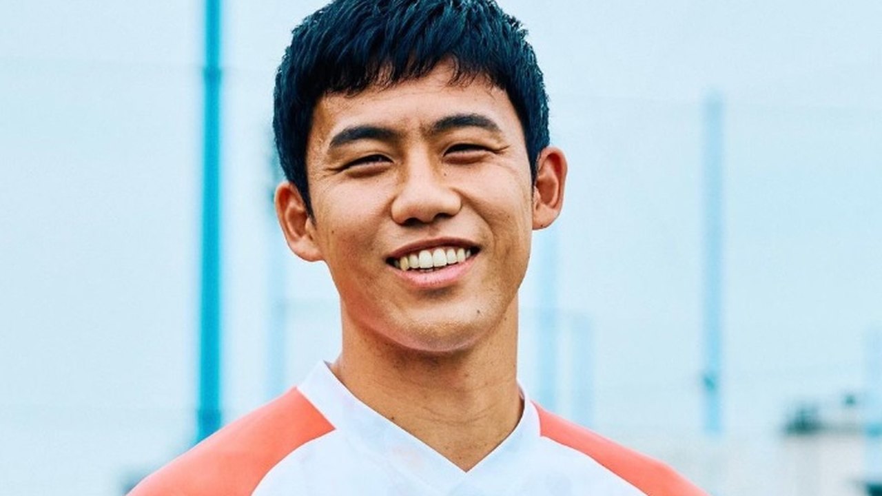 Liverpool contrata volante Wataru Endo após perder Caicedo para o Chelsea