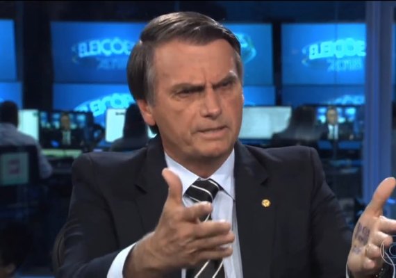 Bolsonaro tem boa evolução clínica, diz boletim médico